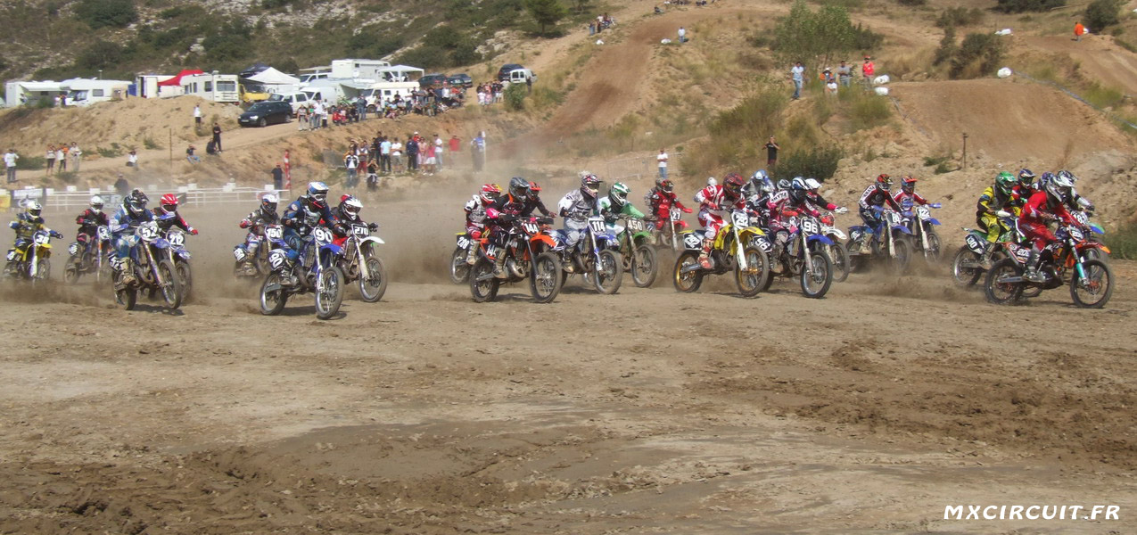 Vue du terrain de motocross 3